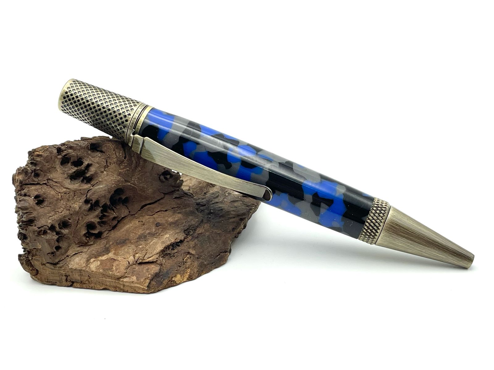 Sagiters pen with camouflage acrylic