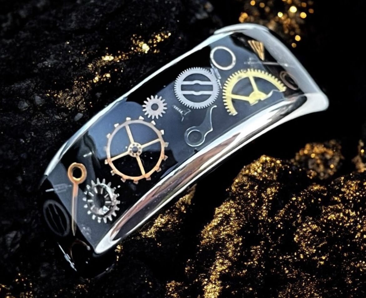 The Chronos Ring: Time Frozen